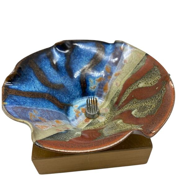 Studio‎ Pottery Drip Glaze Vase with Metal Flower Frog Artist Signed 6.5” - Picture 1 of 6